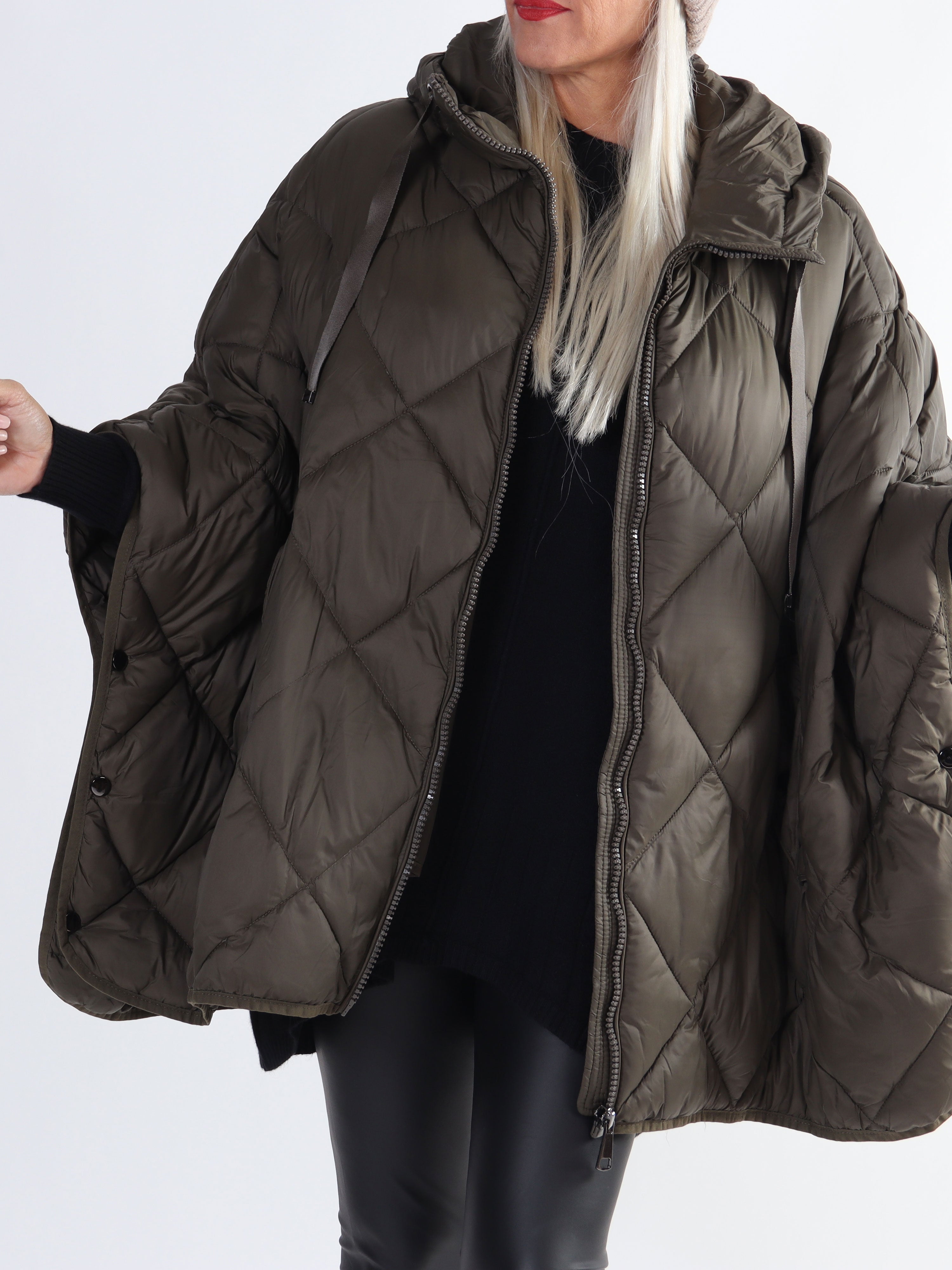 Floriza - Kort plus size dynejakke i oversized pasform